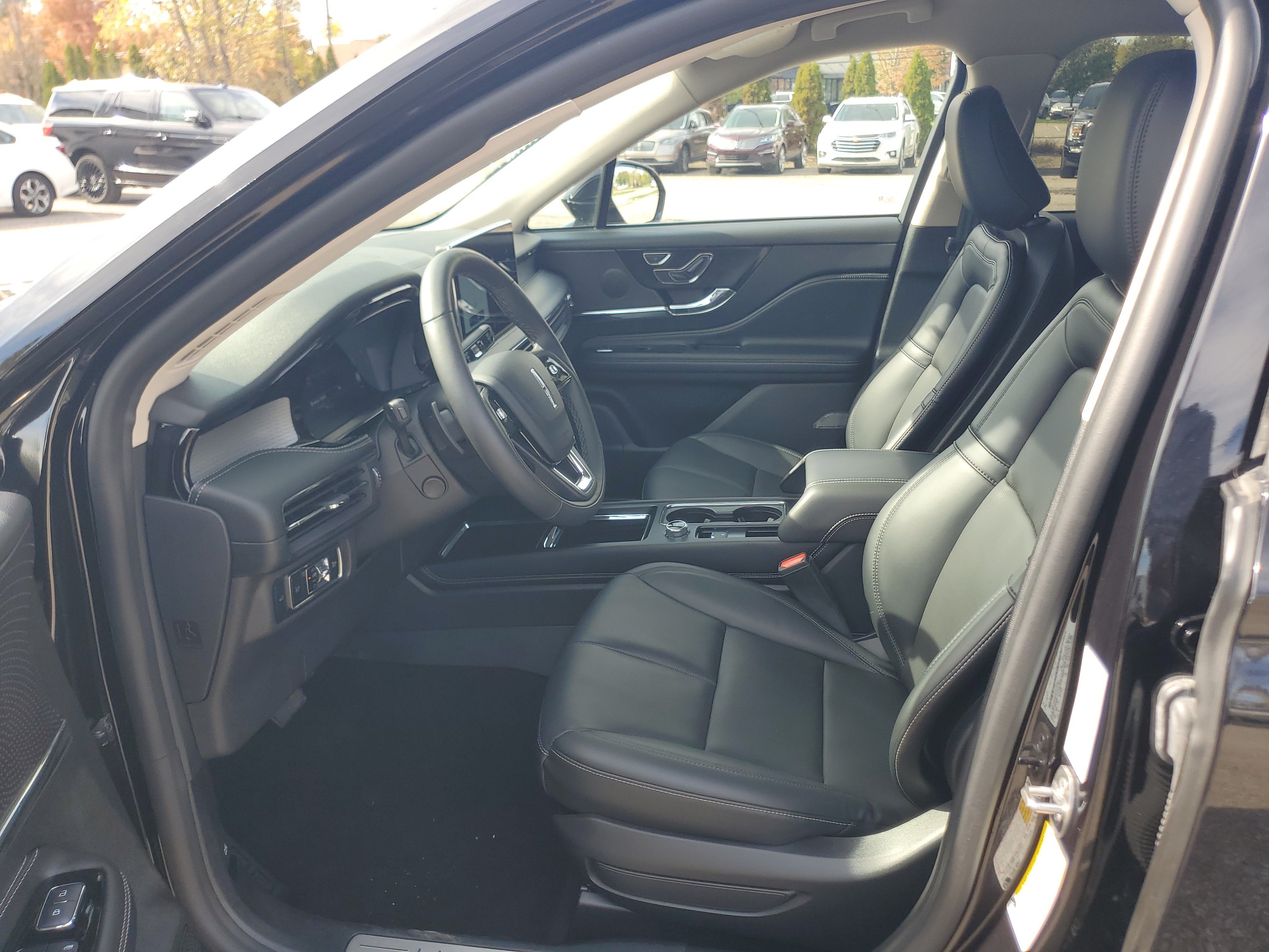 Used 2024 Lincoln Corsair AWD w/ Equipment Group 101A image 12