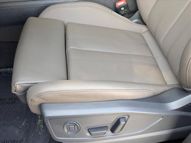 Used 2025 Audi Q5 Premium Plus w/ Premium Plus AWD/4WD video 4