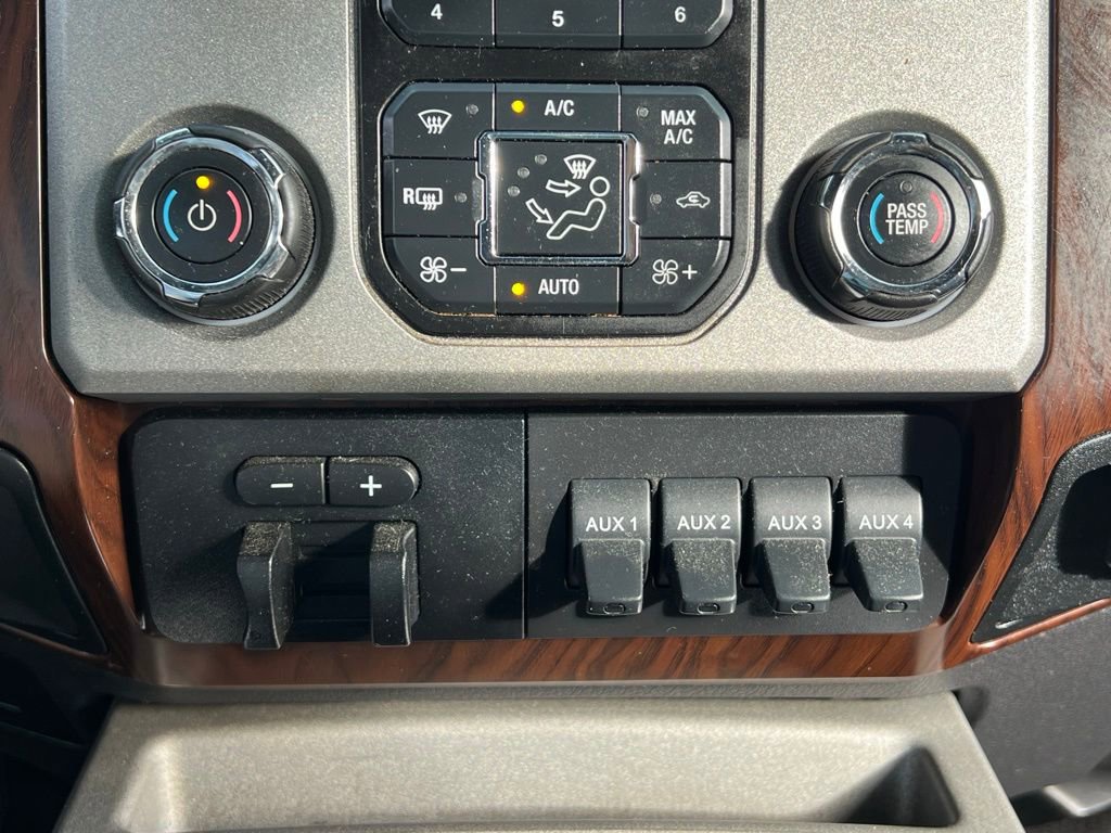 Used 2014 Ford F250 Lariat w/ Chrome Package AWD/4WD image 30