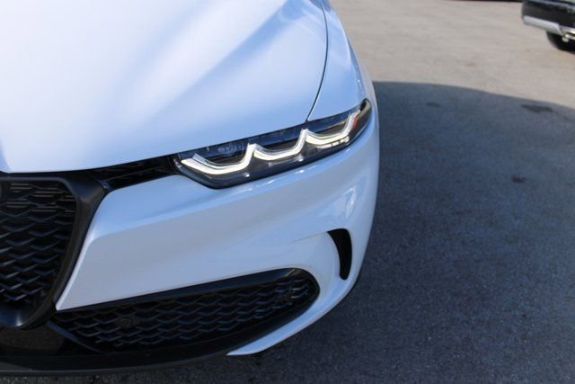 Used 2025 Alfa Romeo Tonale w/ Premium Package image 43