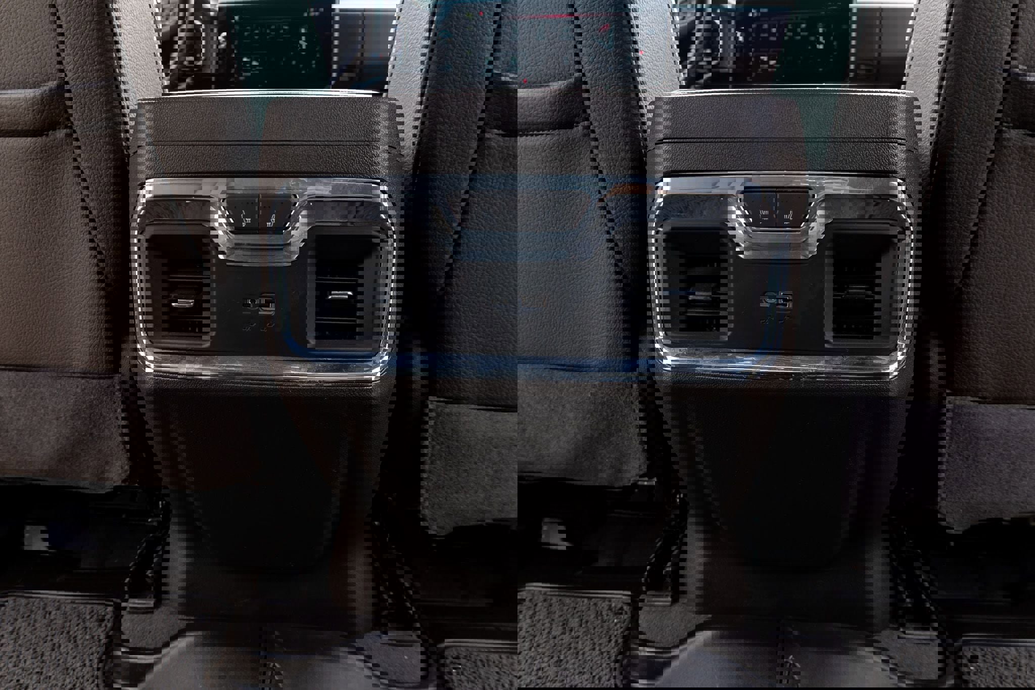 Used 2024 GMC Sierra 2500 Denali w/ Denali Reserve Package image 33