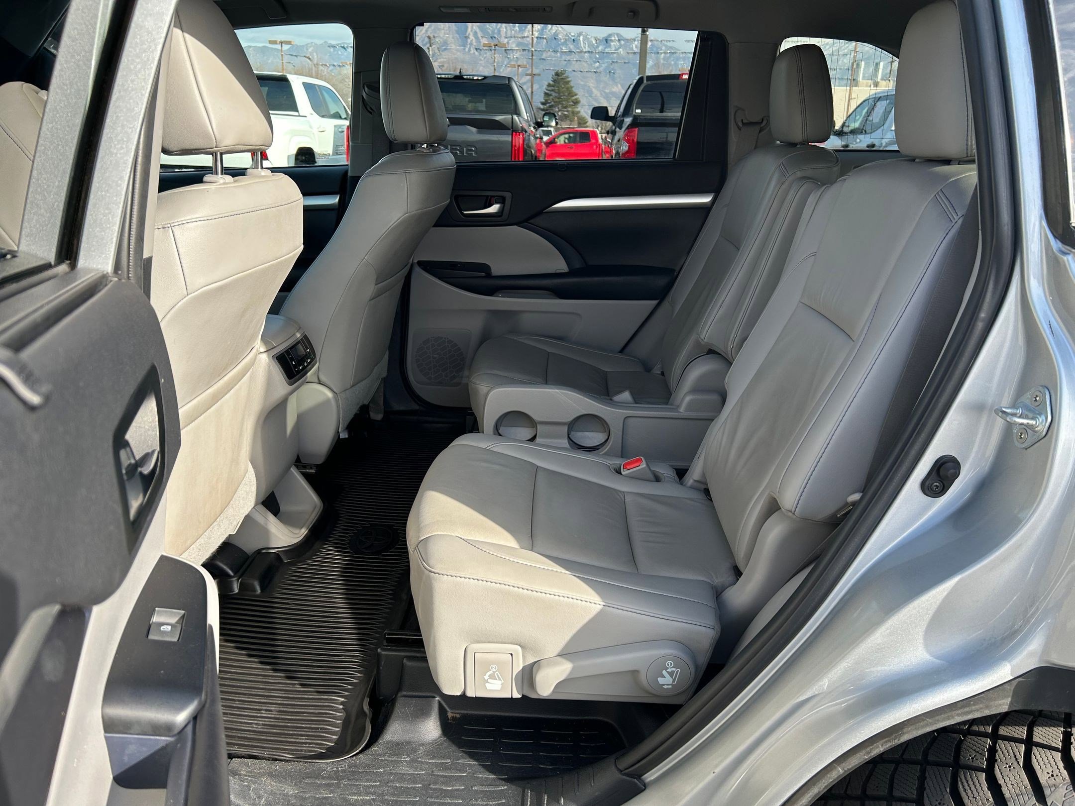 Certified 2019 Toyota Highlander XLE image 23