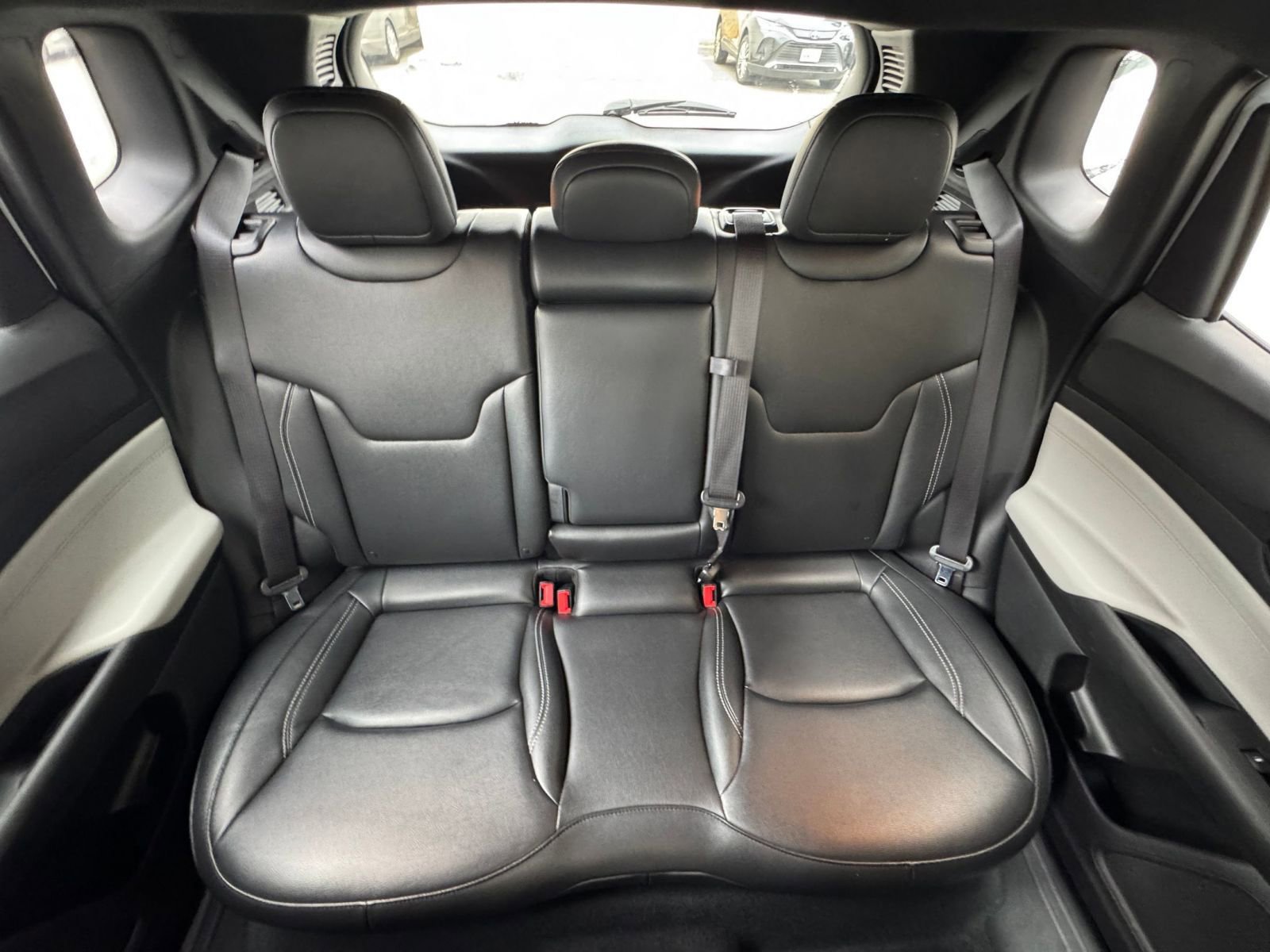 Used 2025 Jeep Compass Limited AWD/4WD image 39