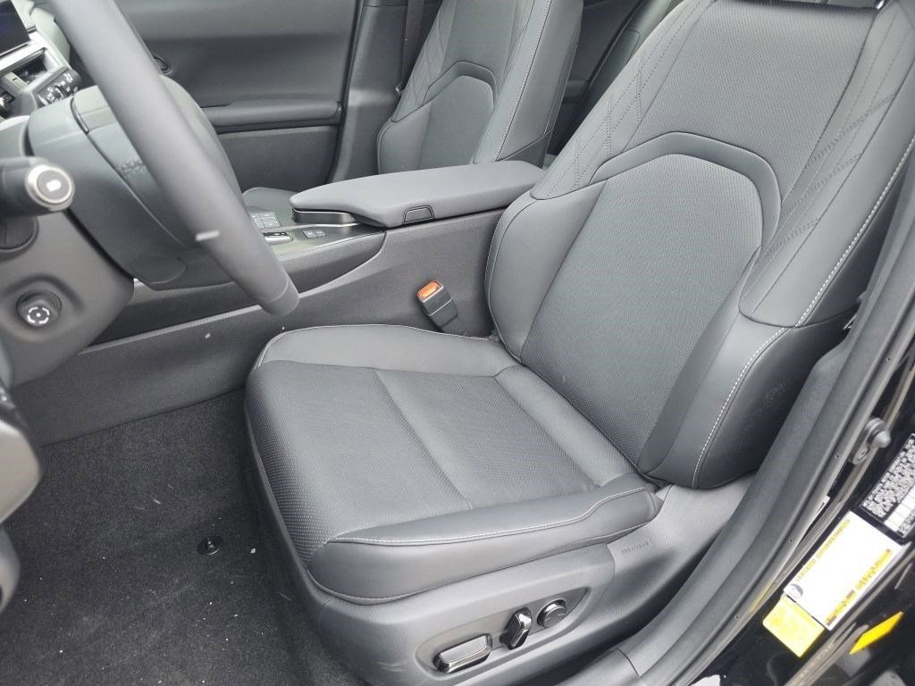 New 2025 Lexus UX 300h AWD image 15