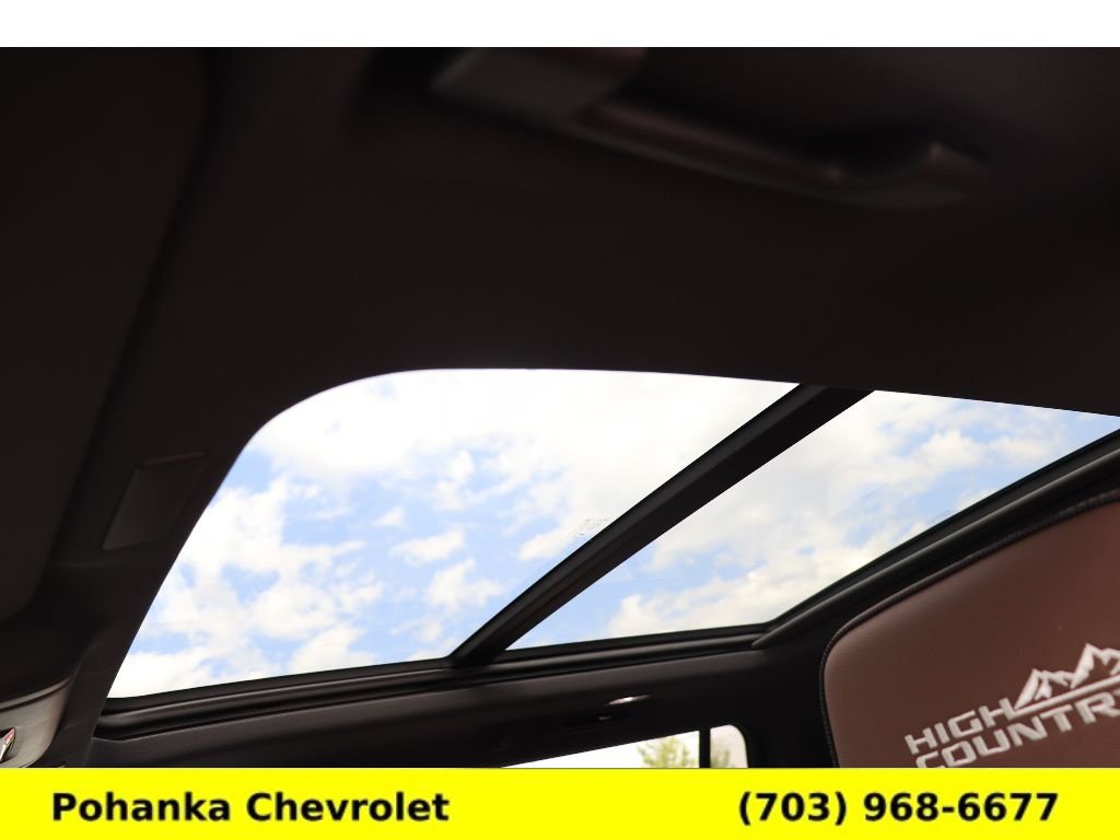 New 2026 Chevrolet Suburban High Country w/ Sun And Tow Package AWD/4WD image 19