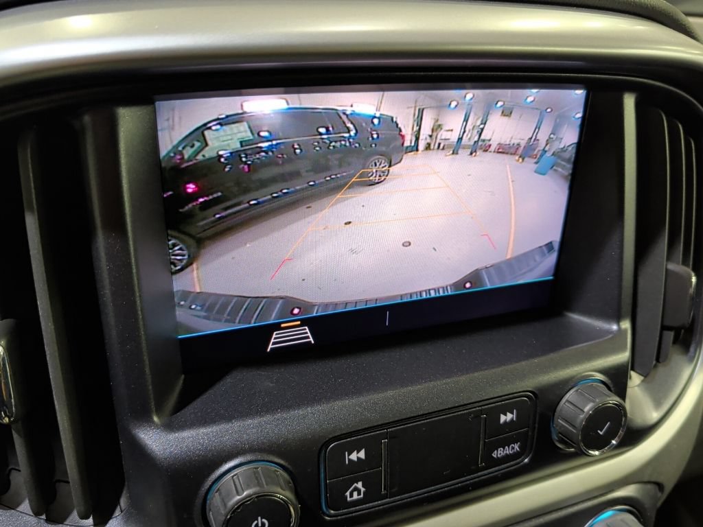 Used 2022 Chevrolet Colorado LT w/ LT Convenience Package RWD image 16