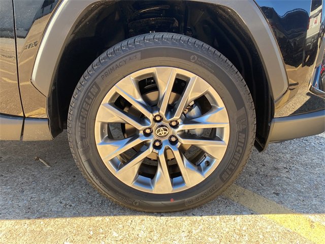New 2025 Toyota RAV4 XLE Premium image 9