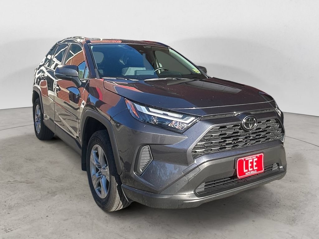 Used 2025 Toyota RAV4 XLE w/ Weather Package AWD/4WD image 7