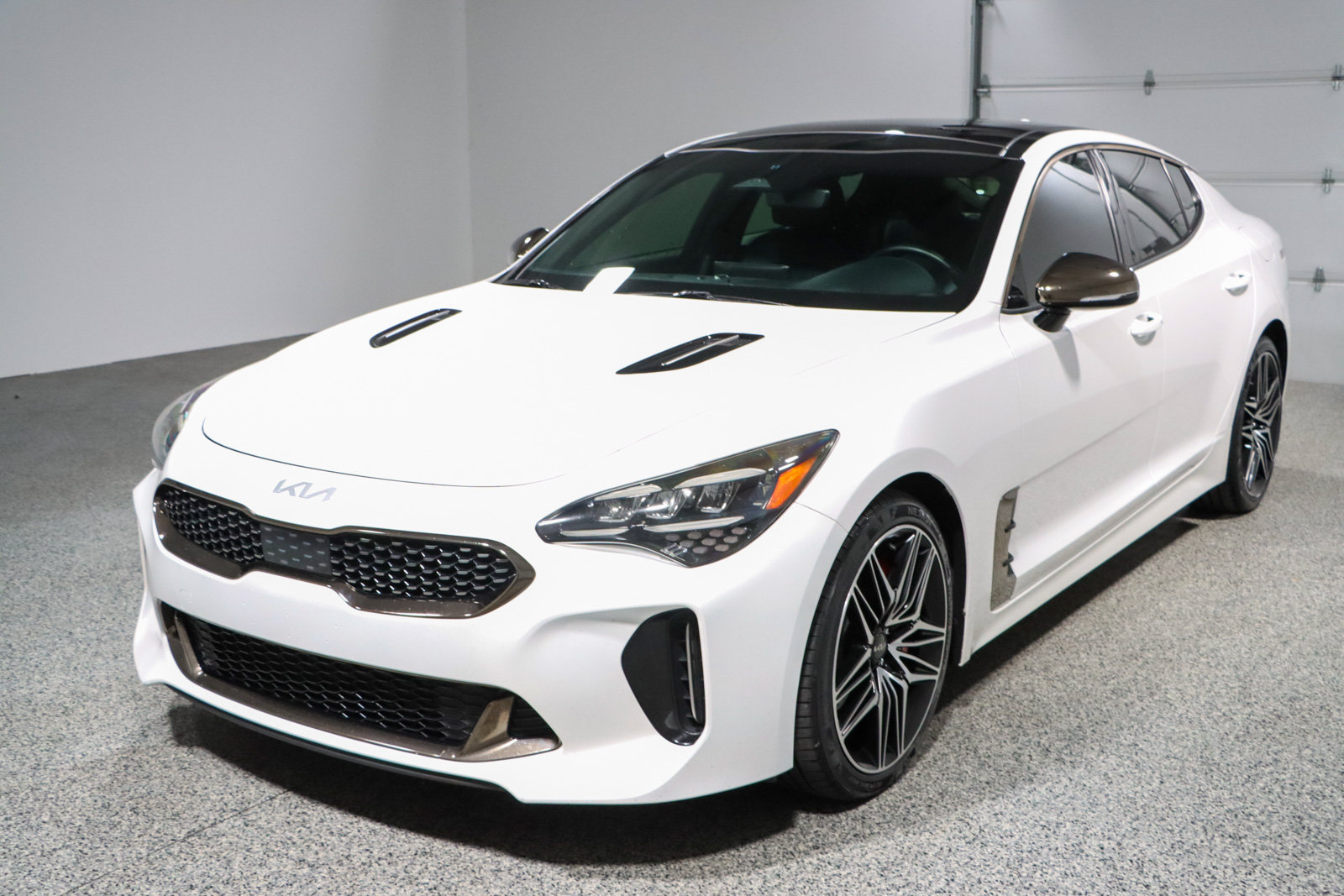 Used 2022 Kia Stinger GT1 RWD image 29