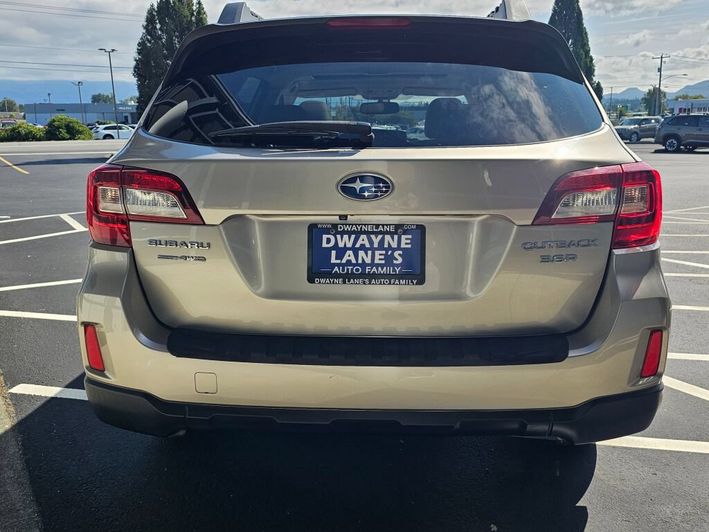 Used 2015 Subaru Outback 3.6R Limited AWD/4WD image 4