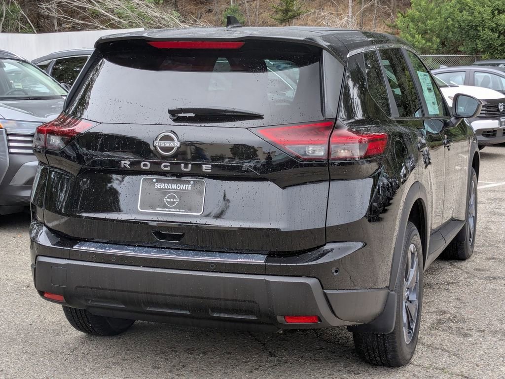 New 2026 Nissan Rogue SV FWD image 5