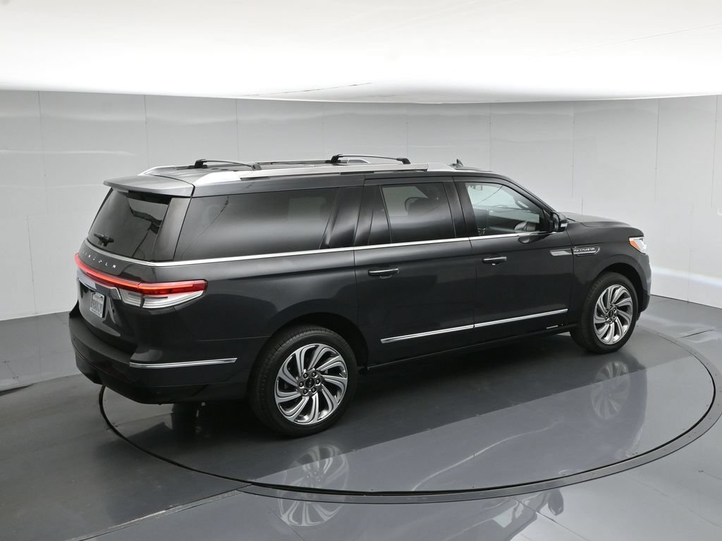 Used 2023 Lincoln Navigator L Reserve AWD/4WD image 44