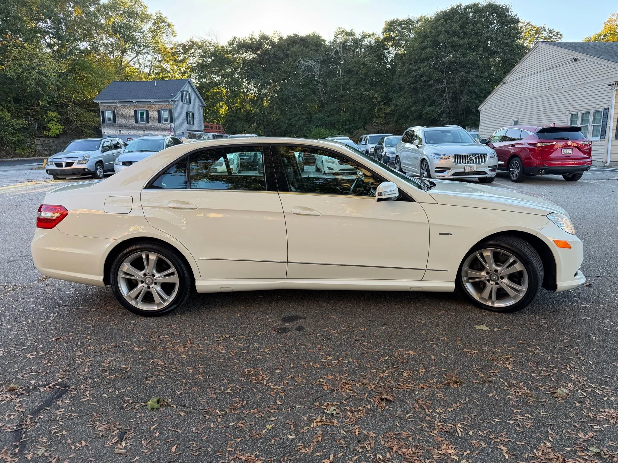 Used 2012 Mercedes-Benz E 350 4MATIC Sedan image 5