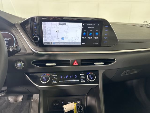 Used 2023 Hyundai Sonata Limited w/ Preferred Accessory Package image 21