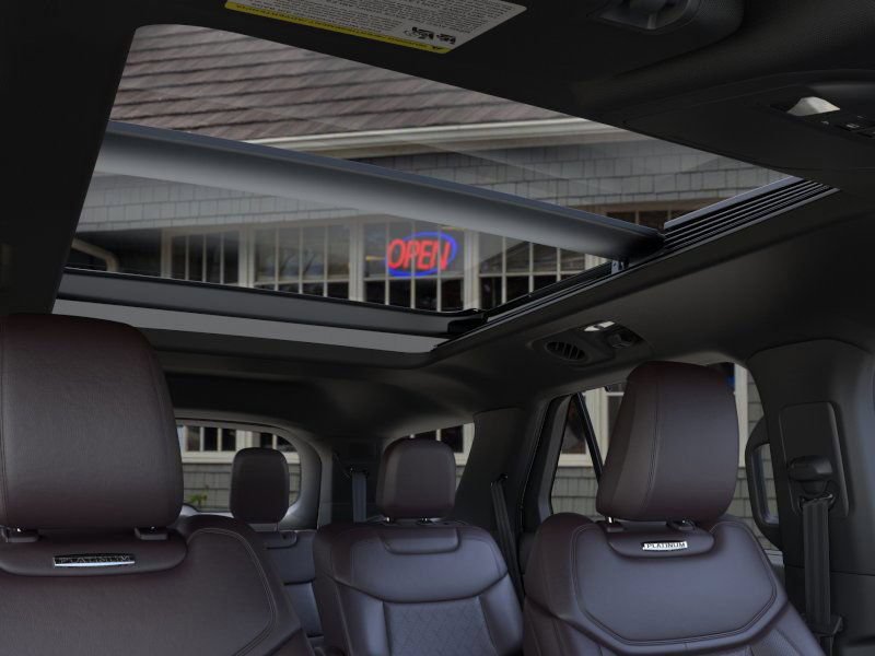 Used 2025 Ford Explorer Platinum RWD image 22