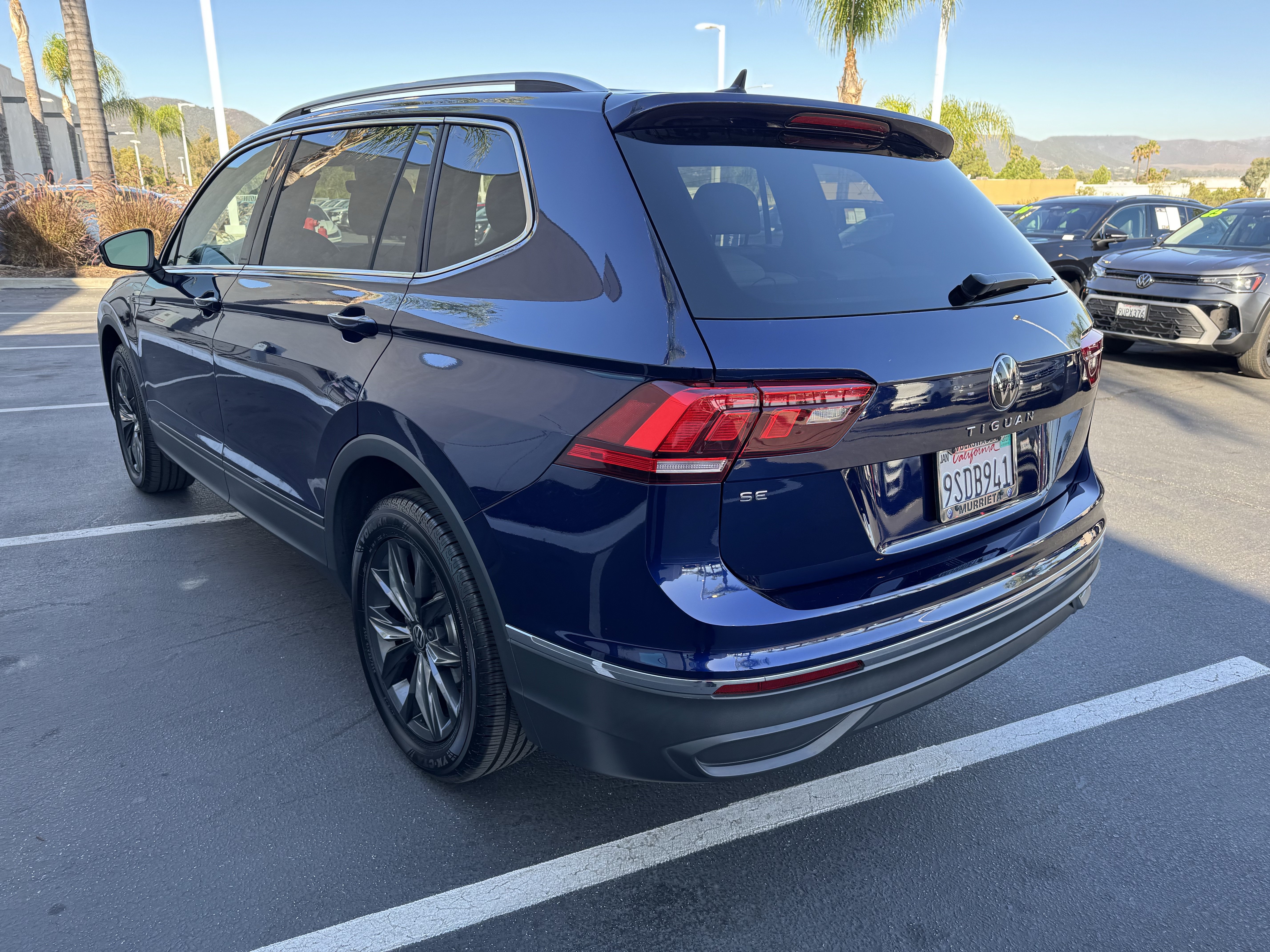 Certified 2024 Volkswagen Tiguan SE FWD image 7