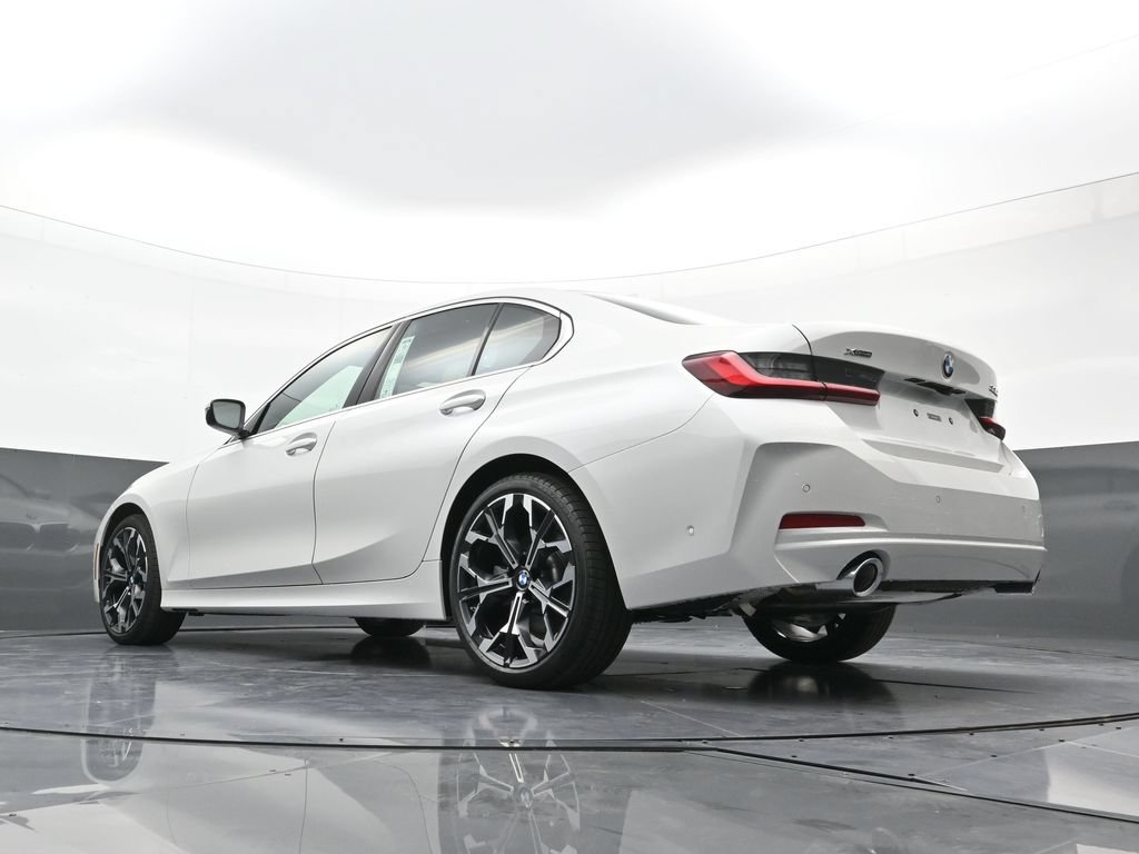 New 2026 BMW 330i xDrive Sedan w/ Premium Package AWD/4WD image 26