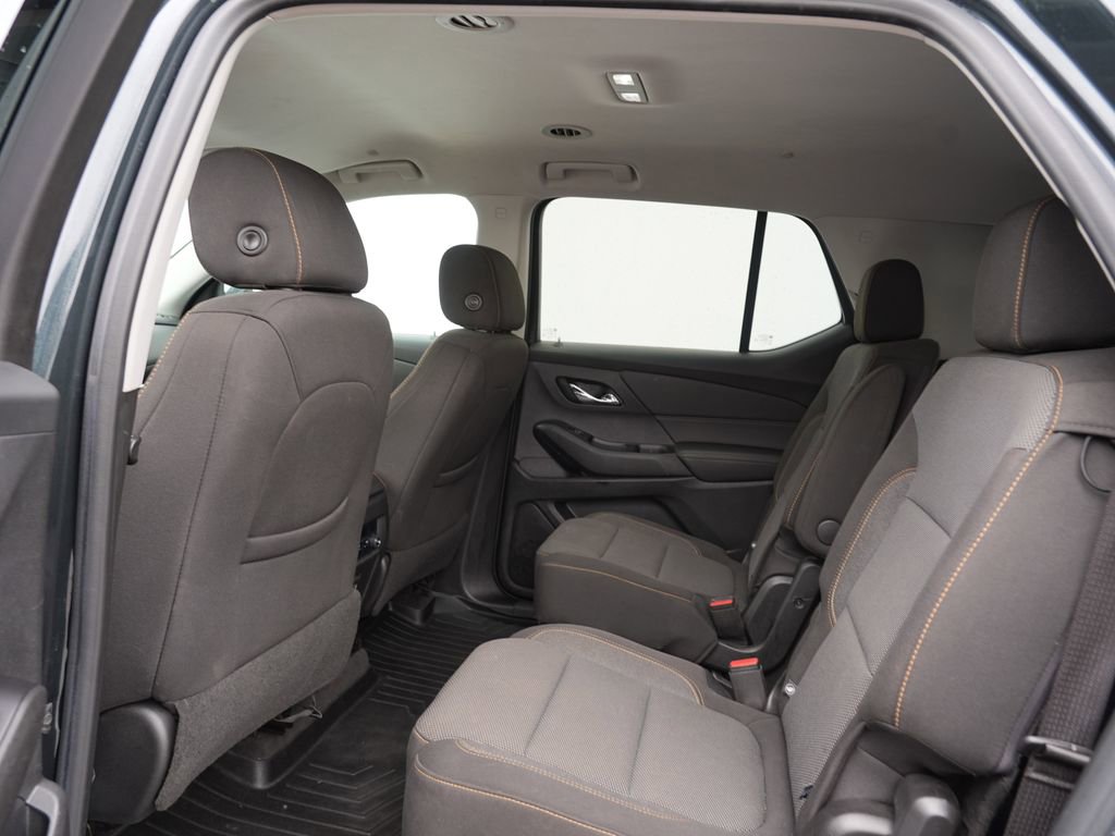 Used 2020 Chevrolet Traverse LT image 17