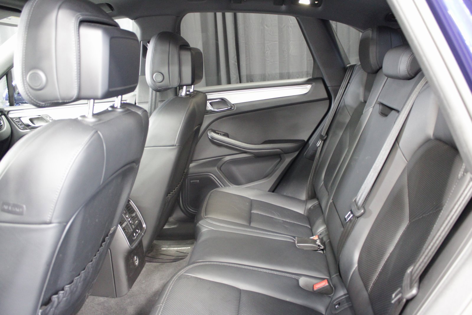 Certified 2025 Porsche Macan image 21