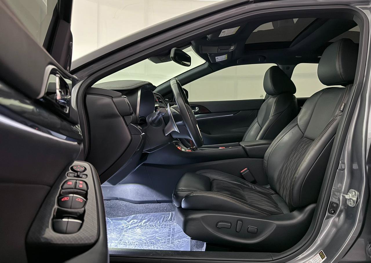 Used 2020 Nissan Maxima SR w/ Sport Mat Group FWD image 18
