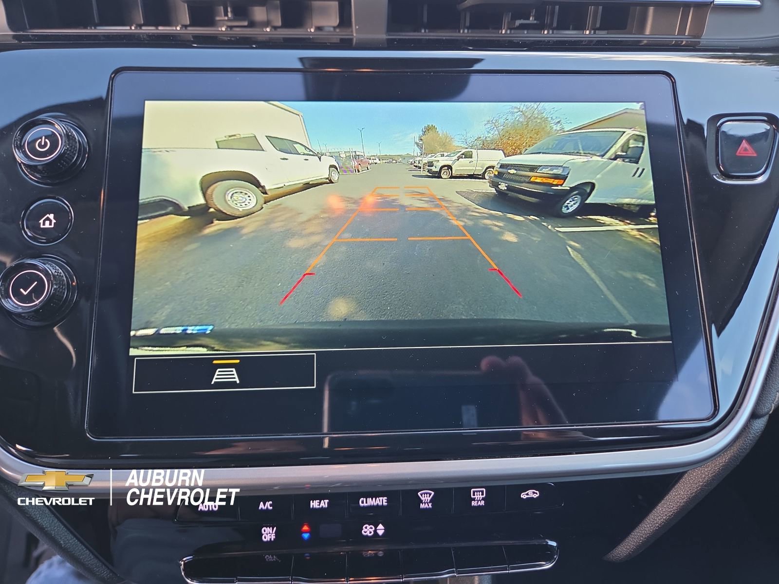 Used 2023 Chevrolet Bolt EUV LT image 28