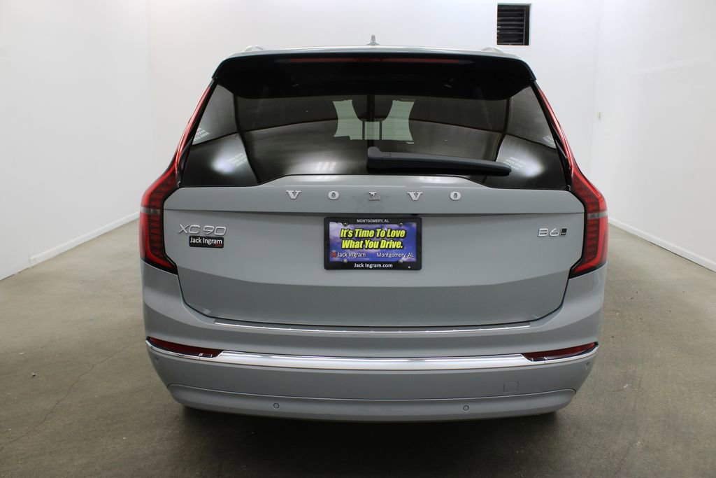 New 2026 Volvo XC90 B6 Plus w/ Protection Package Premier image 4