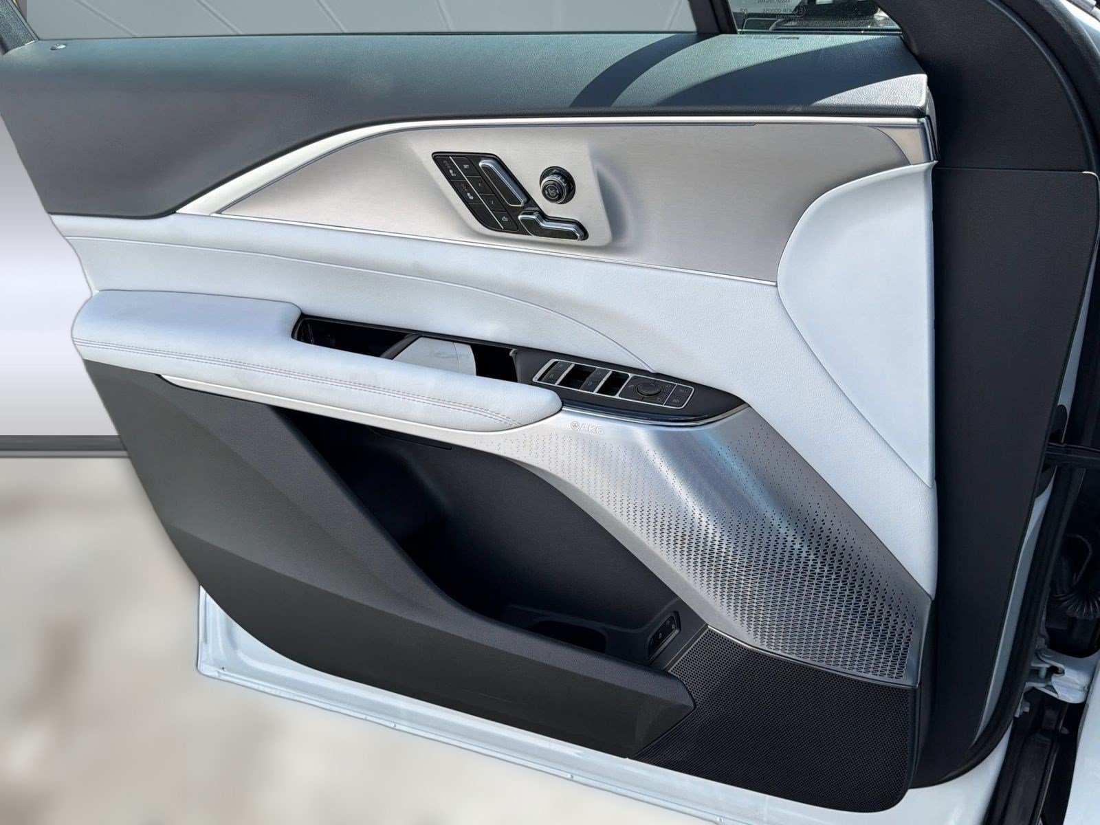 New 2027 Cadillac Lyriq Sport RWD image 12