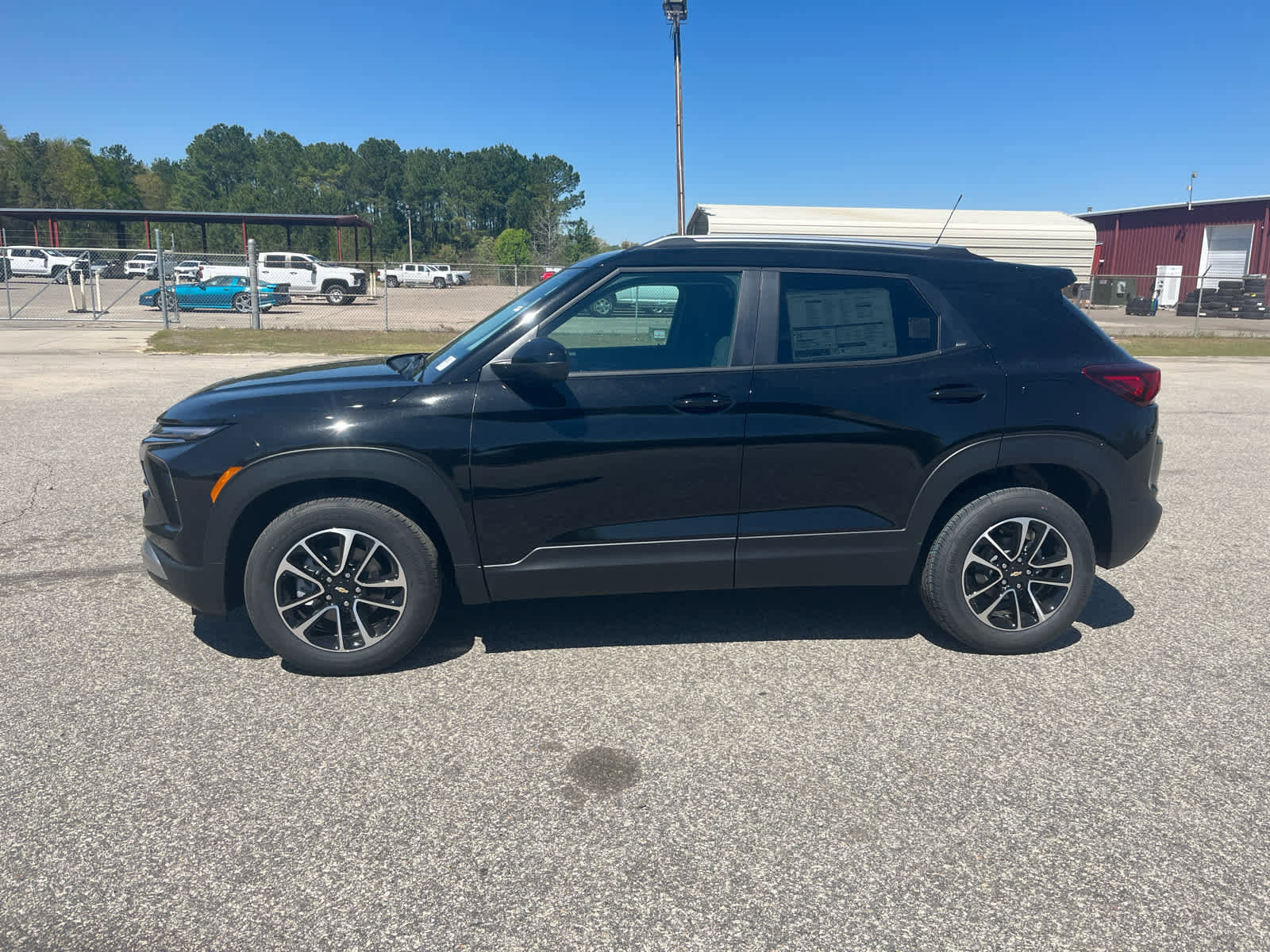 New 2026 Chevrolet TrailBlazer LT image 2