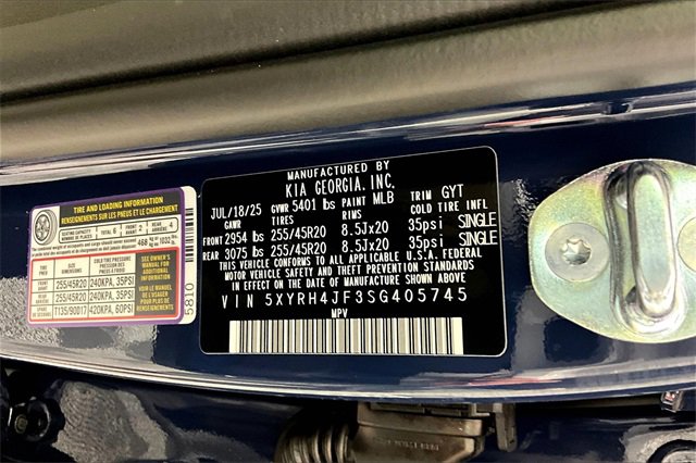 Certified 2025 Kia Sorento EX w/ Panoramic Sunroof Package image 8