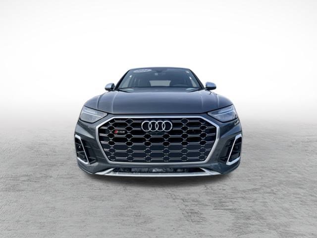 Used 2024 Audi SQ5 Premium Plus w/ Premium Plus Package image 2