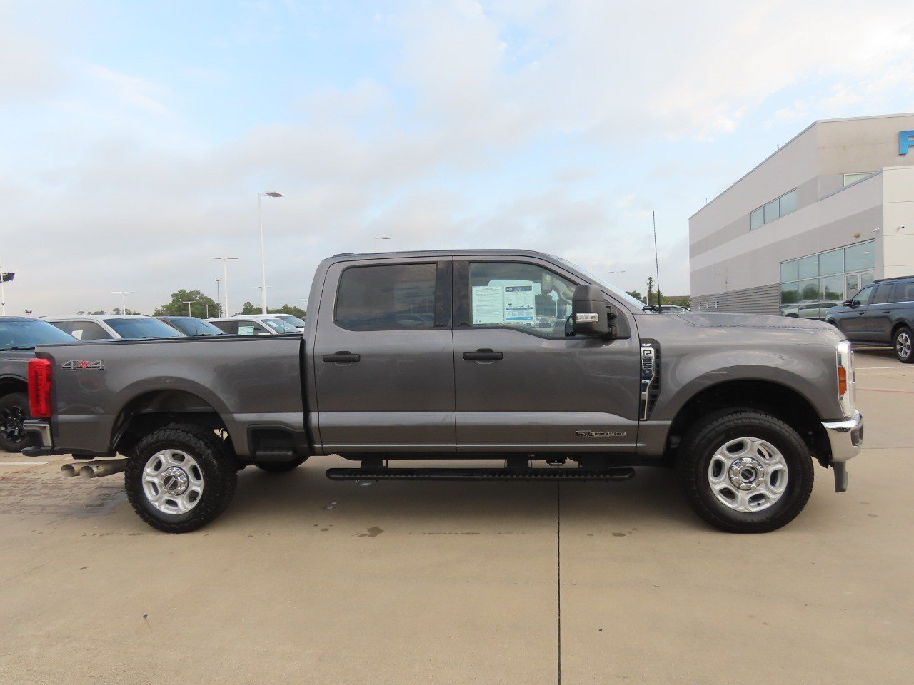 Used 2025 Ford F250 XLT AWD/4WD image 10