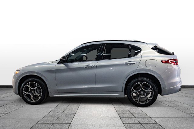 Used 2021 Alfa Romeo Stelvio Sprint w/ Nero Edizione image 4