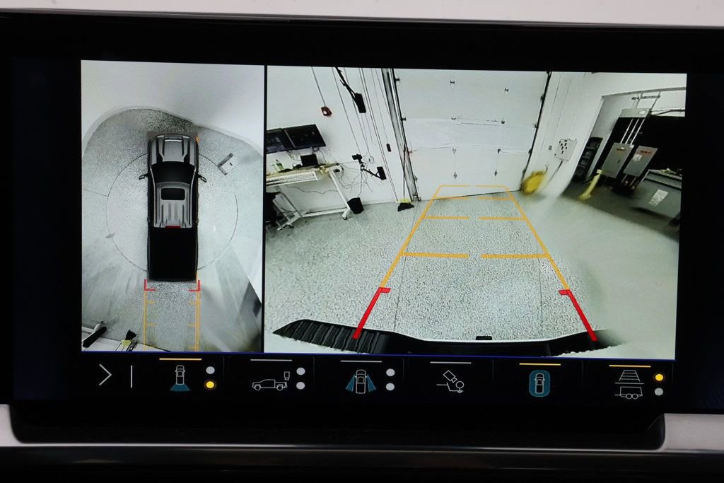 Used 2024 Chevrolet Silverado 3500 LTZ w/ LTZ Plus Package image 15