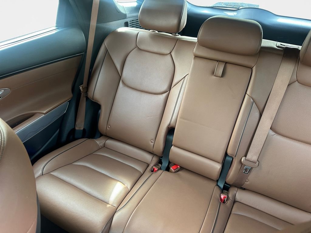 Used 2022 Genesis GV70 2.5T w/ Advanced Package image 9