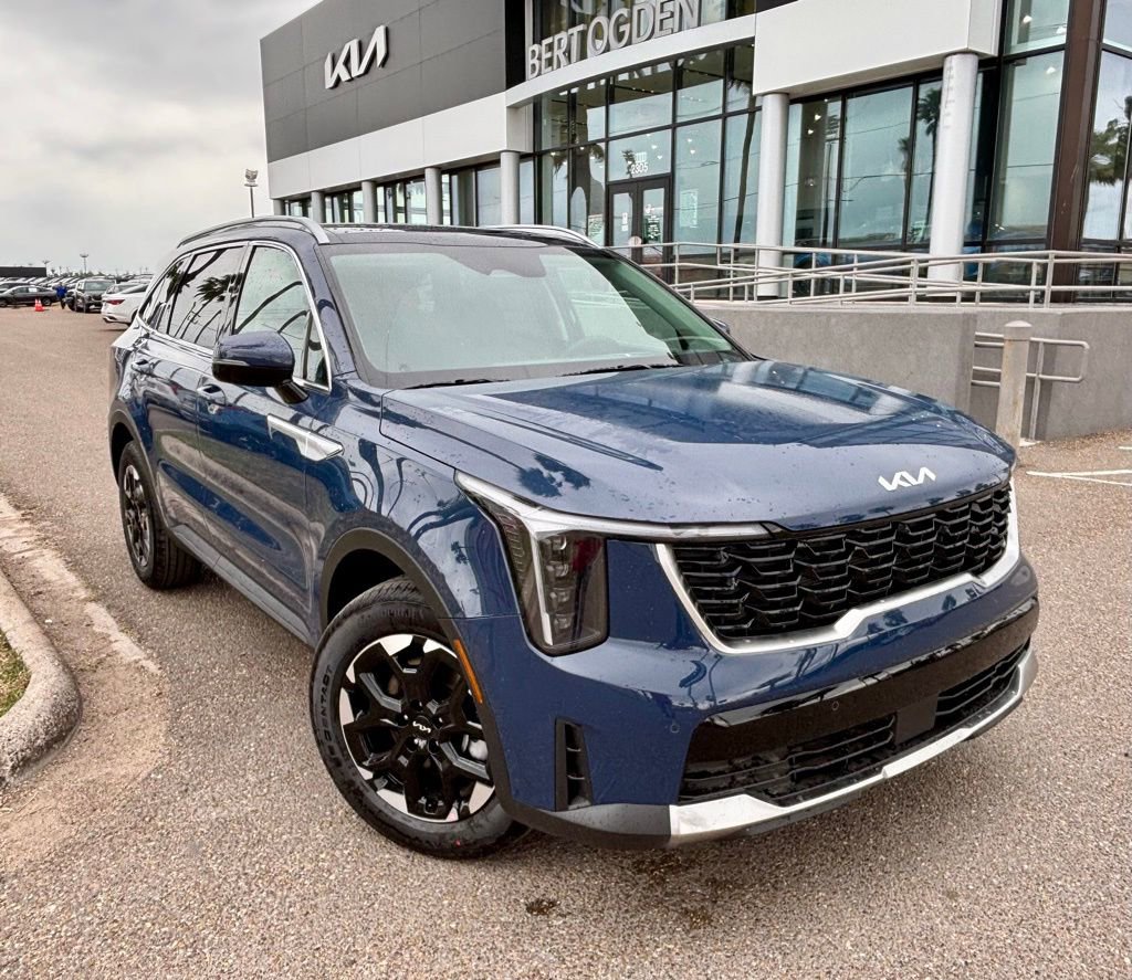 New 2025 Kia Sorento S w/ Panoramic Sunroof Package