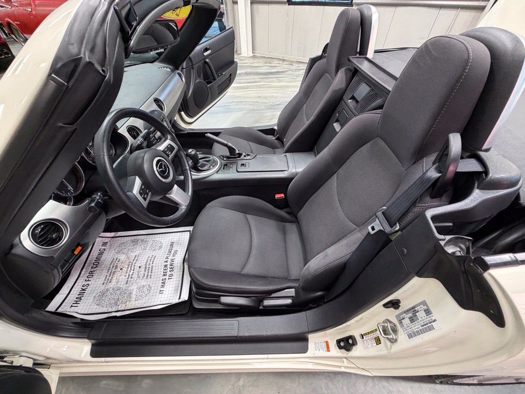 Used 2009 MAZDA MX-5 Miata Touring w/ Suspension Pkg RWD image 41