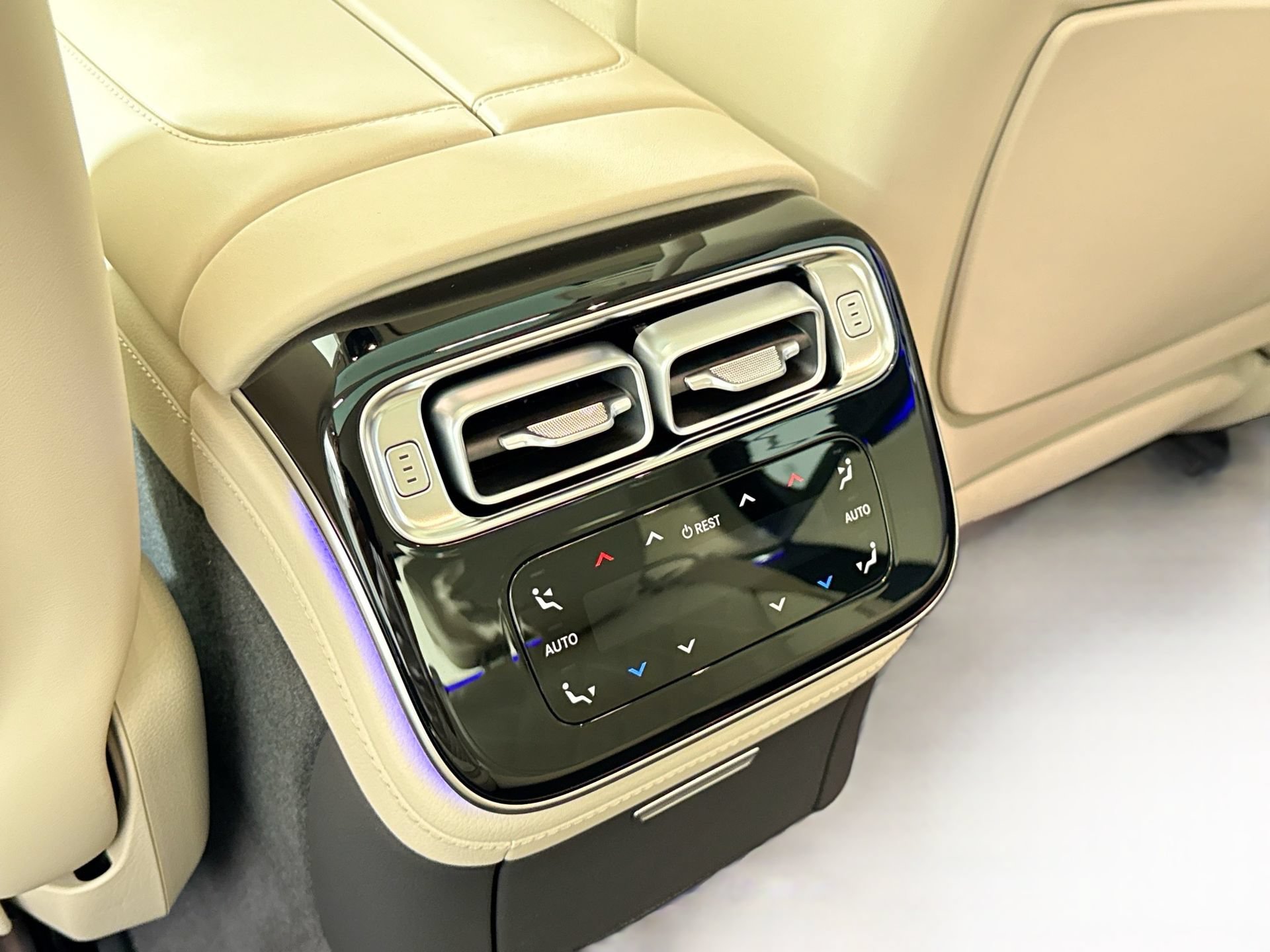 New 2026 Mercedes-Benz S 580 4MATIC Sedan image 28