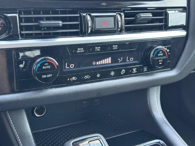 Used 2025 Nissan Pathfinder SV AWD/4WD image 24