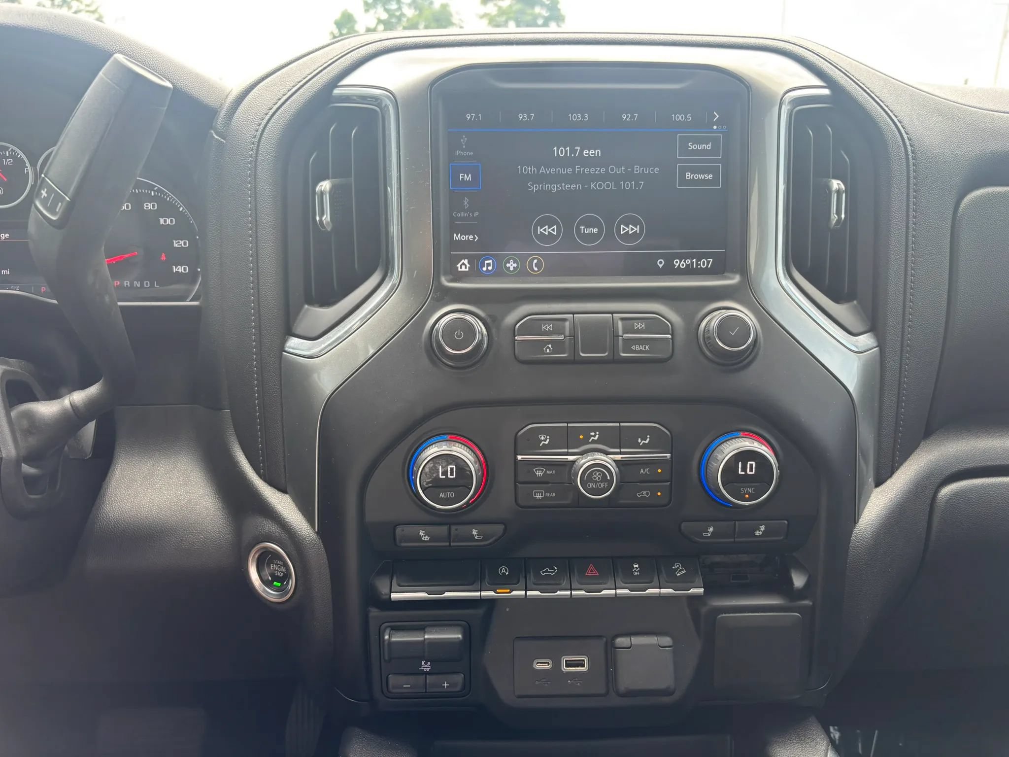 Used 2021 Chevrolet Silverado 1500 LT Trail Boss AWD/4WD image 22