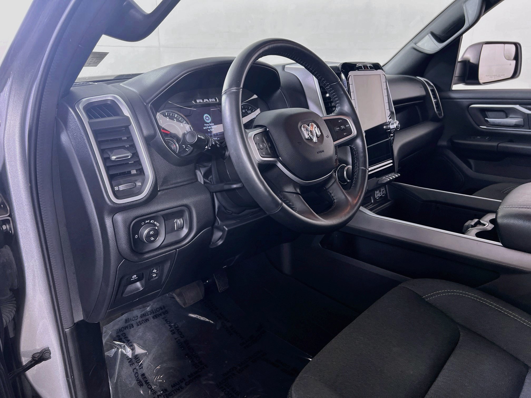 Used 2023 RAM 1500 Big Horn AWD/4WD image 9