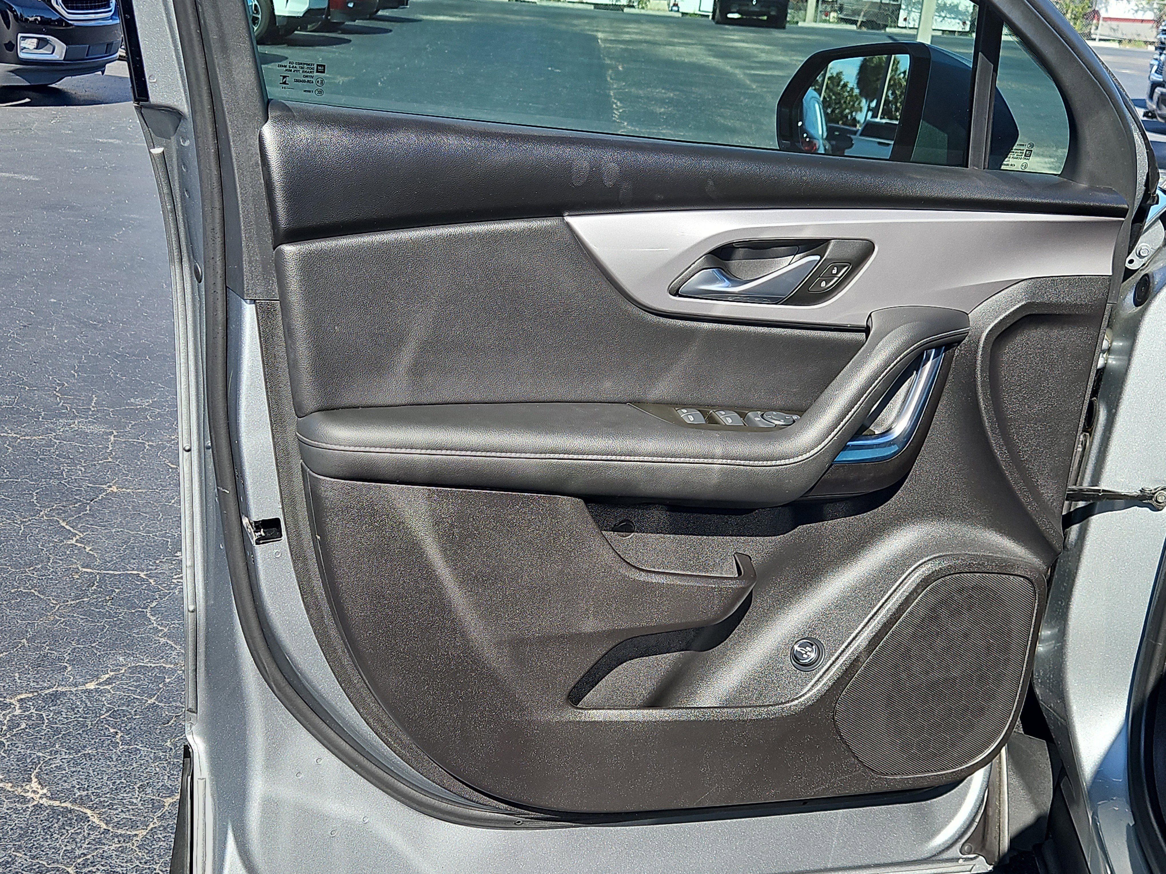 Used 2024 Chevrolet Blazer LT w/ Convenience Package FWD image 17