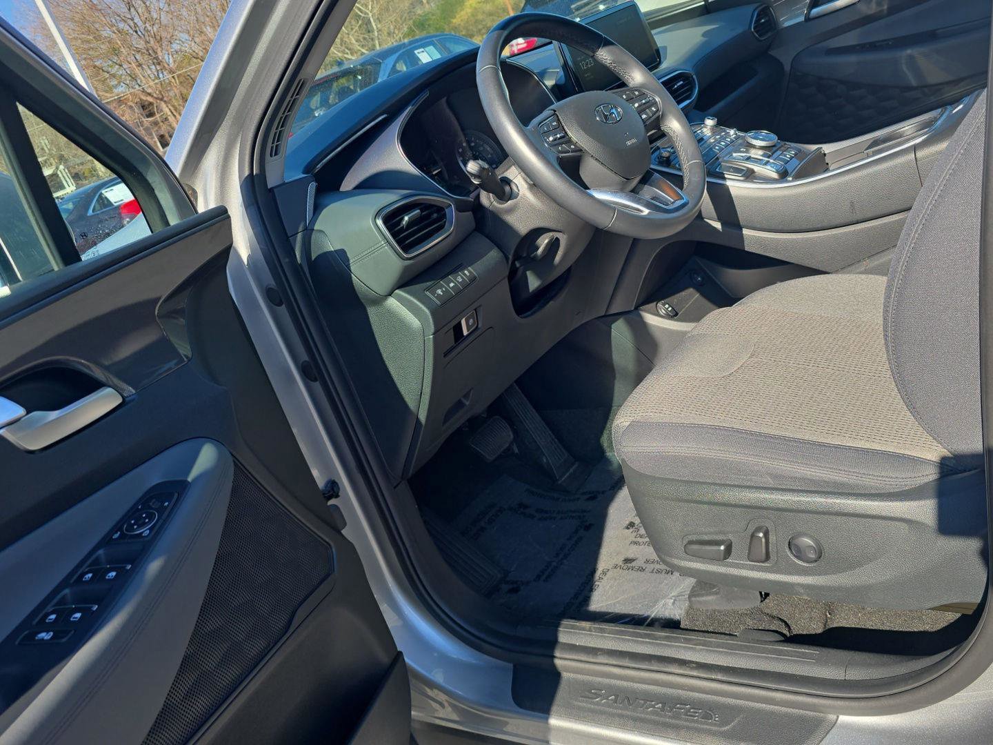 Used 2023 Hyundai Santa Fe SEL image 17