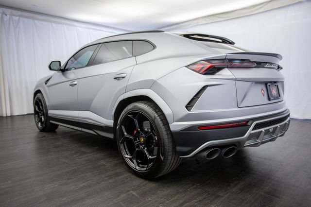 Used 2022 Lamborghini Urus image 31