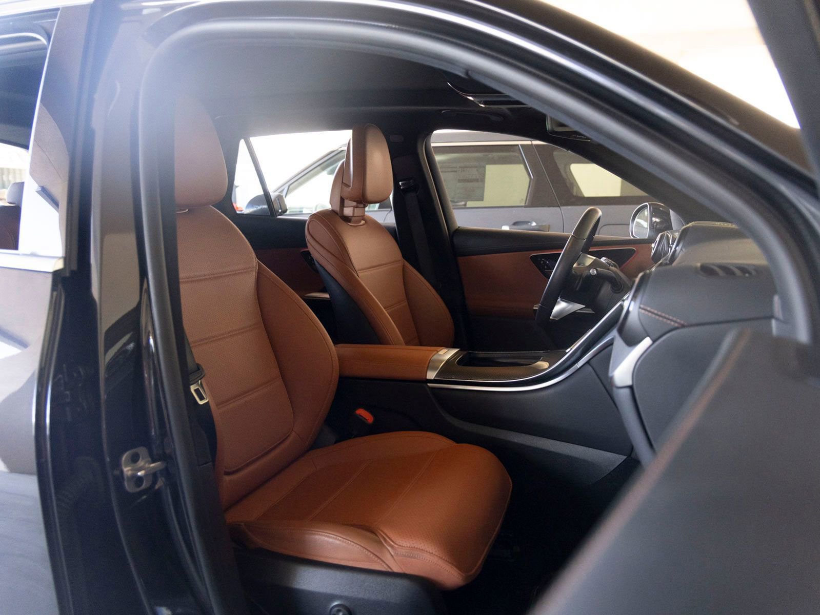 Used 2024 Mercedes-Benz GLC 300 image 26