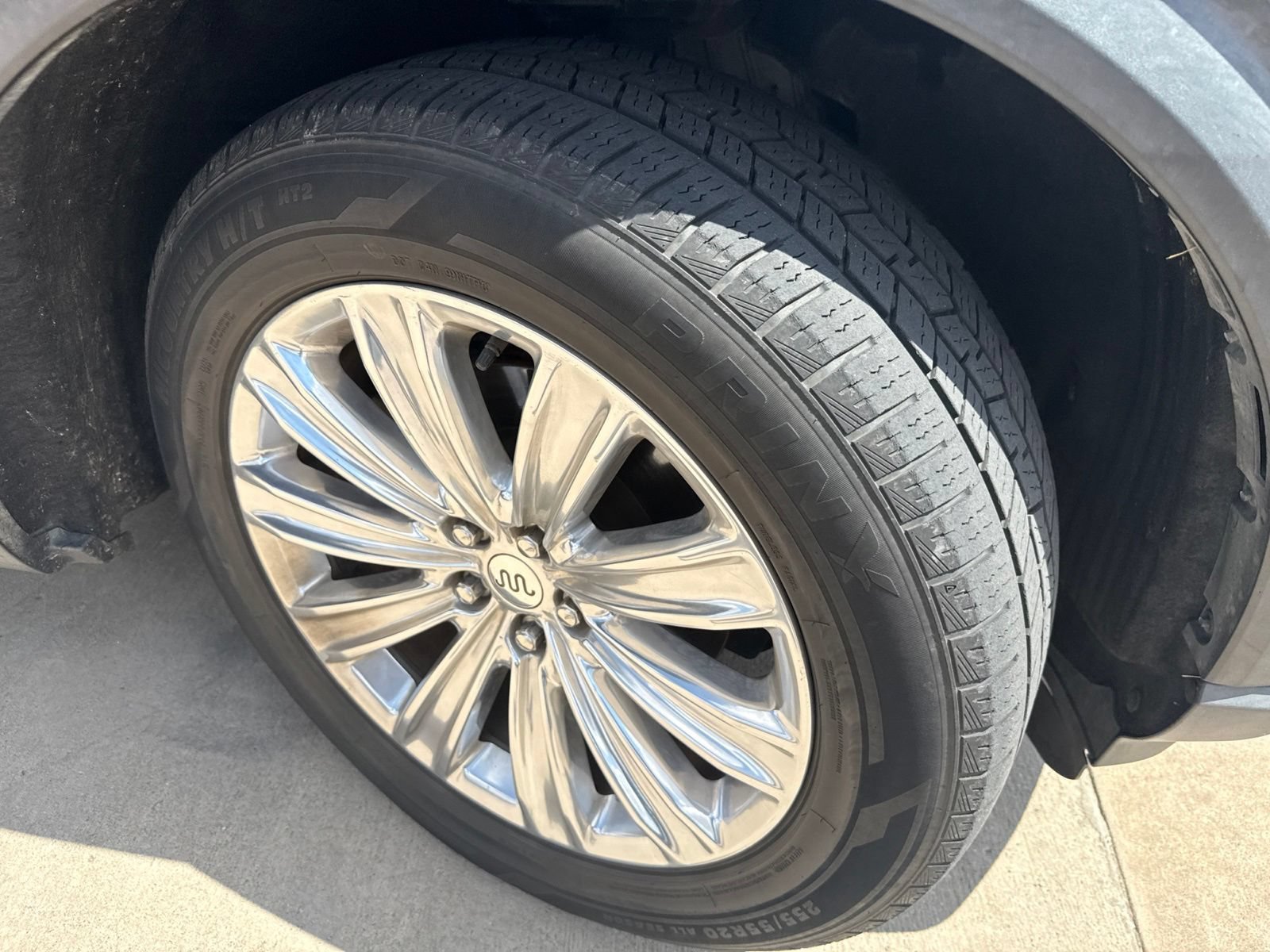 Used 2021 Ford Explorer King Ranch w/ Premium Technology Package RWD image 16
