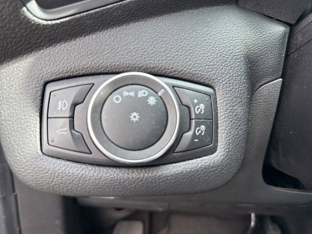 Used 2019 Ford Escape SEL image 10