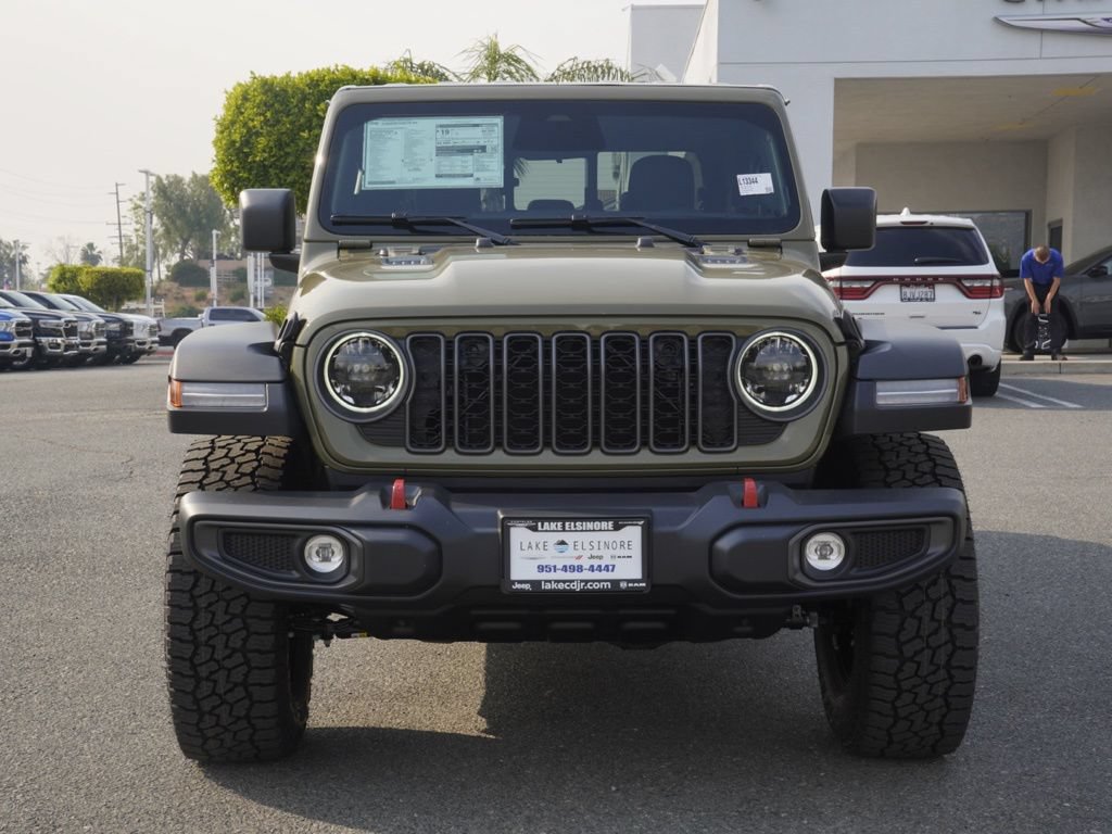 New 2026 Jeep Gladiator Rubicon w/ Steel Power Dome Hood Package AWD/4WD image 9