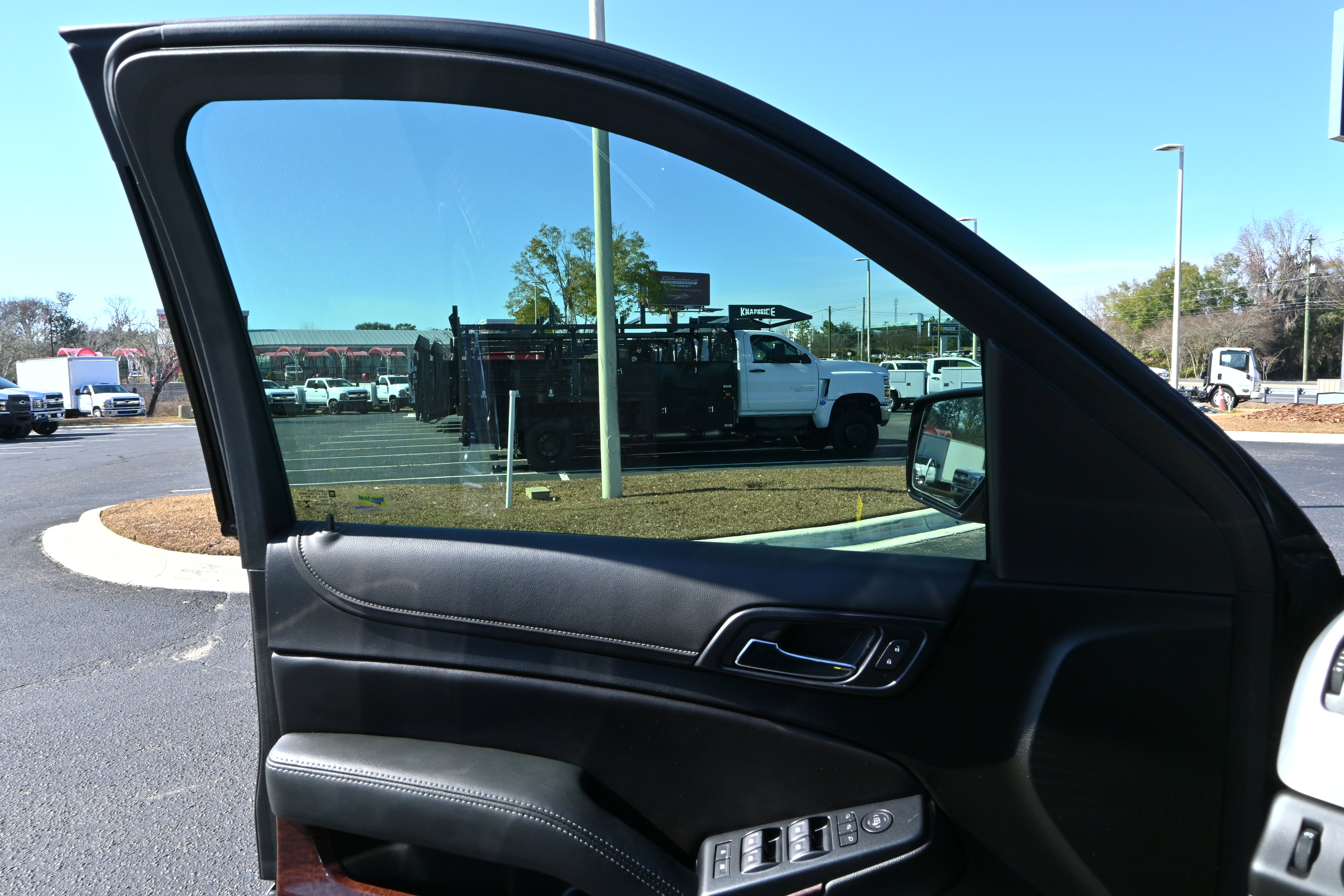 Used 2019 GMC Yukon SLT w/ Open Road Package image 26