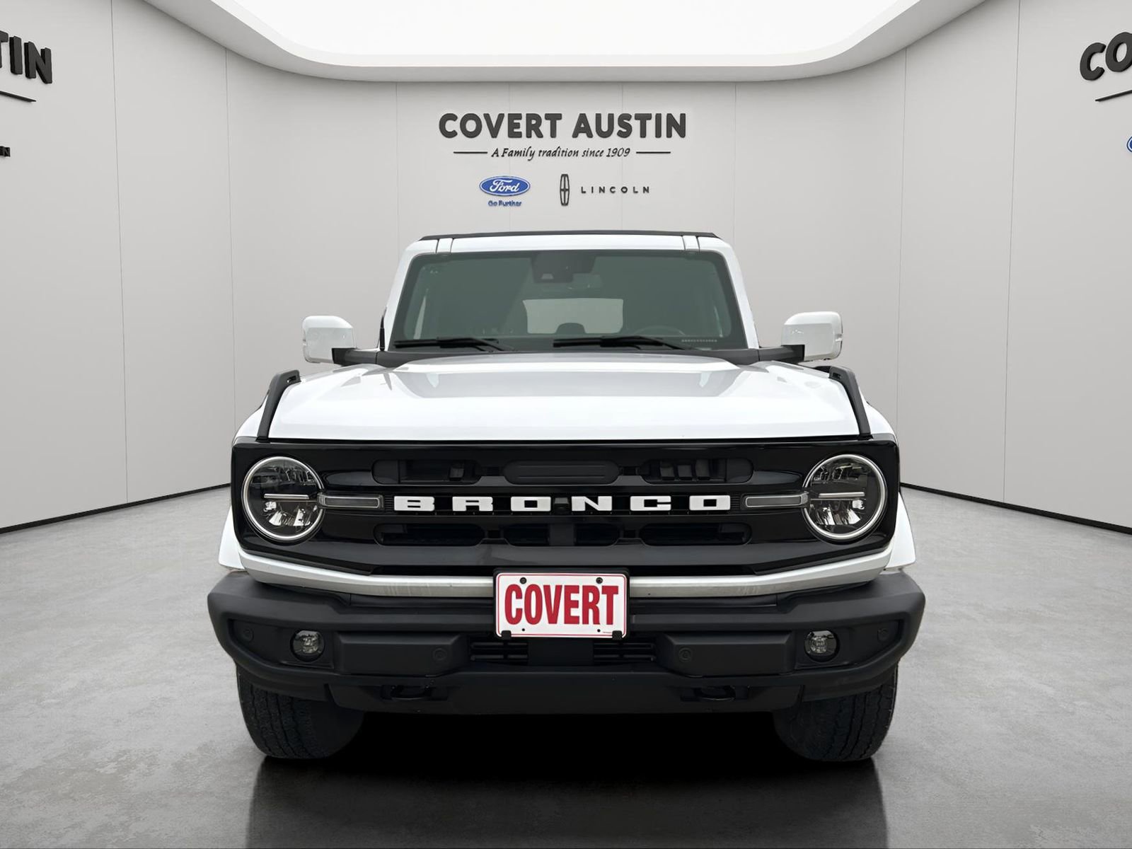 Used 2023 Ford Bronco Outer Banks image 8