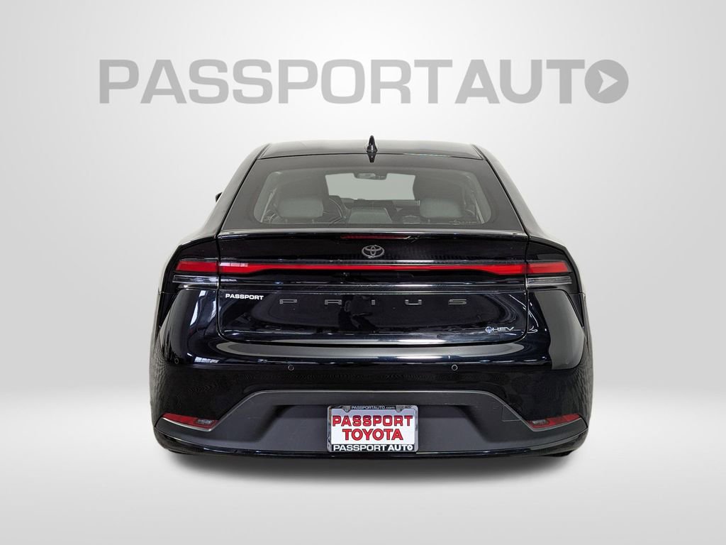 Used 2024 Toyota Prius LE image 6